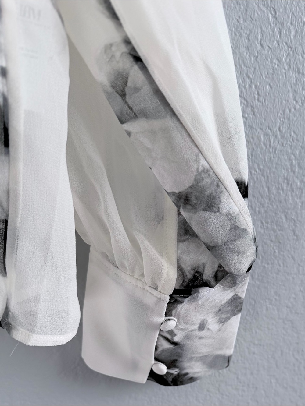 New White House Black Market Women's Floral Tie-Neck Chiffon Blouse Size XL - Picture 6 of 9